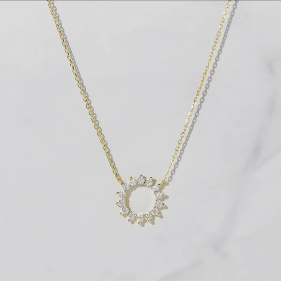 ✨3X Host Pick✨Gold Starburst Necklace- 10 mm - Picture 1 of 5